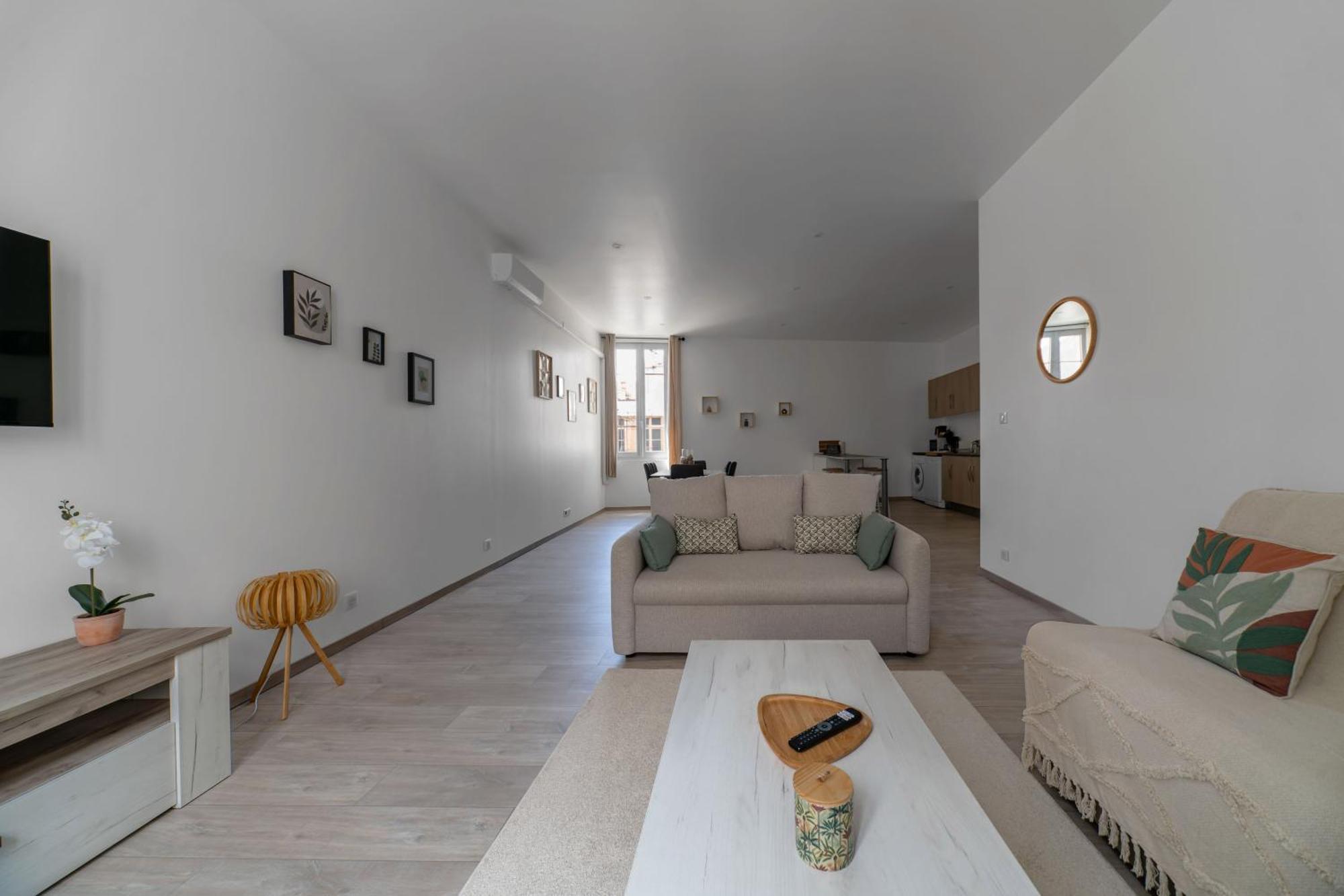 Le Ravy - Appartement Design, 2 Chambres, Centre Ville Vichy Exterior photo