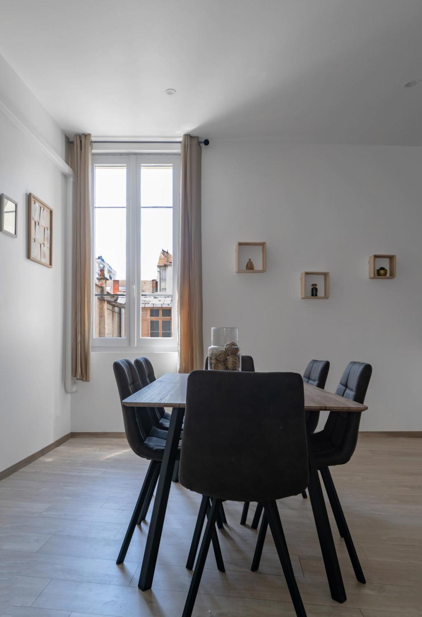 Le Ravy - Appartement Design, 2 Chambres, Centre Ville Vichy Exterior photo